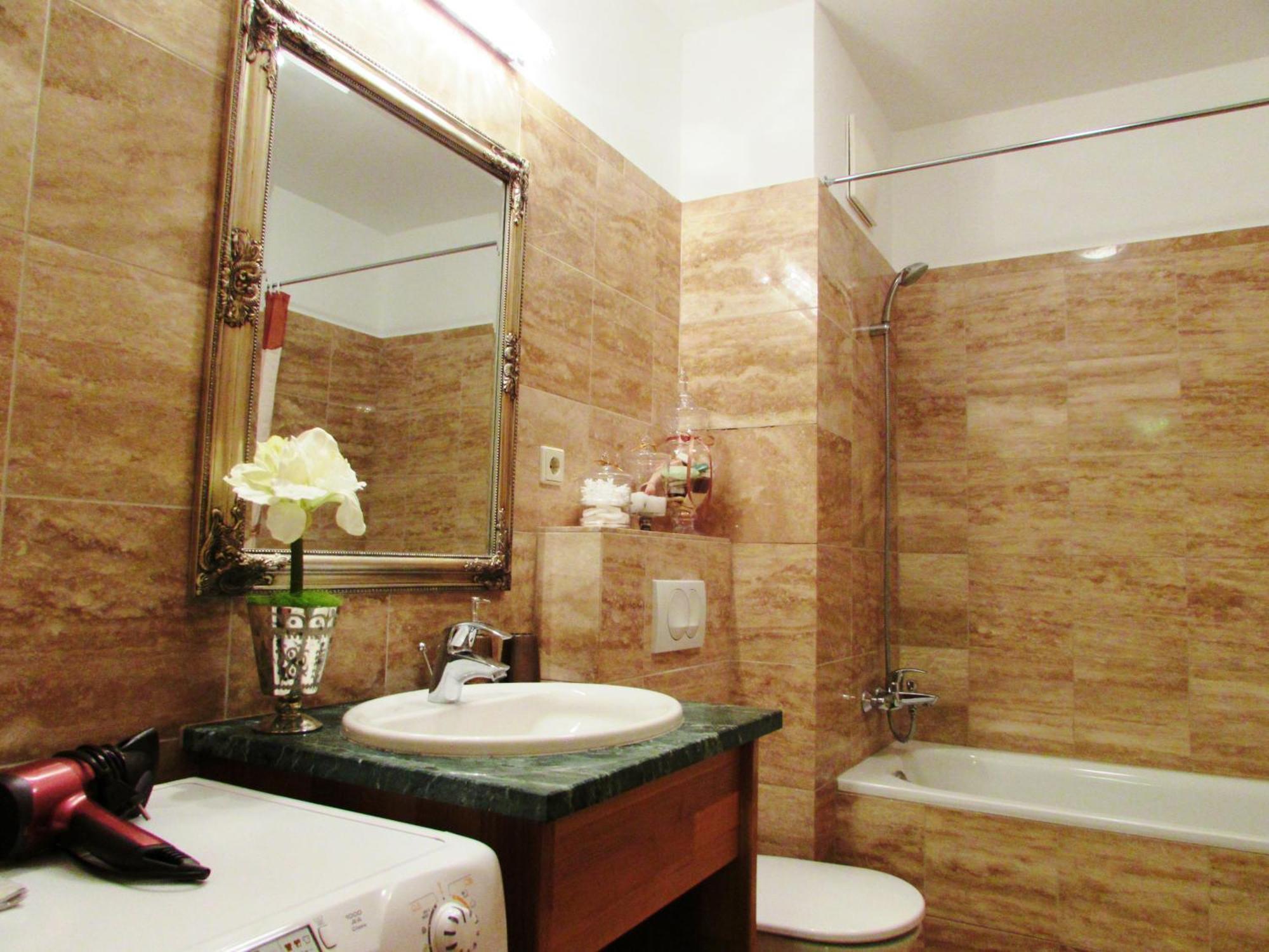 Colours Apartments Superior With Free Parking Budapest Ngoại thất bức ảnh